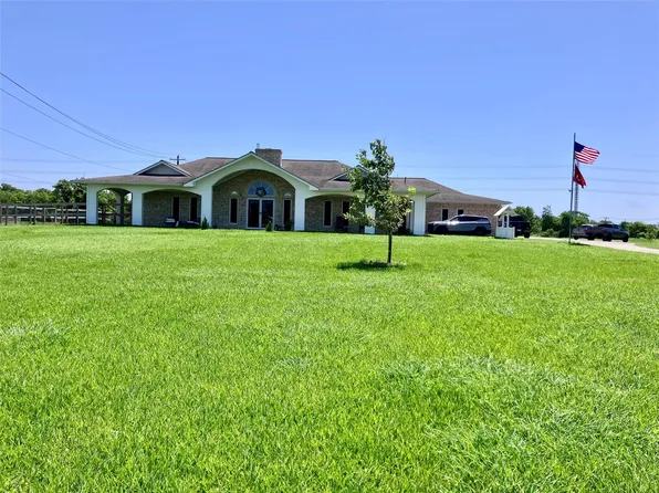 620 34th St N, Texas City, TX 77590