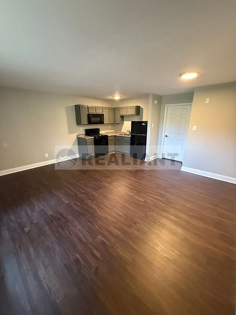 1 bed, 1.0 bath, 600 sqft, $850 — Photo 2