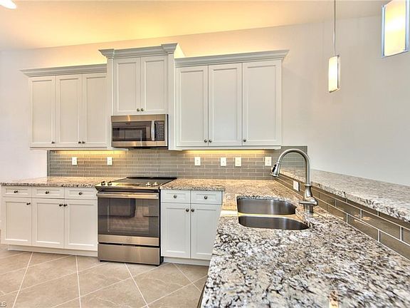 3rd image of 12068 Lakewood Preserve Pl