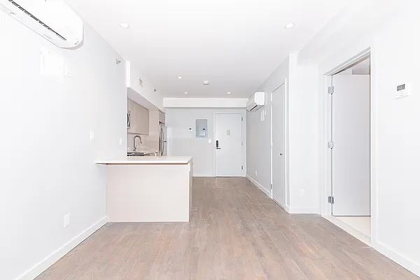 Rented by MySpaceNYC | media 22