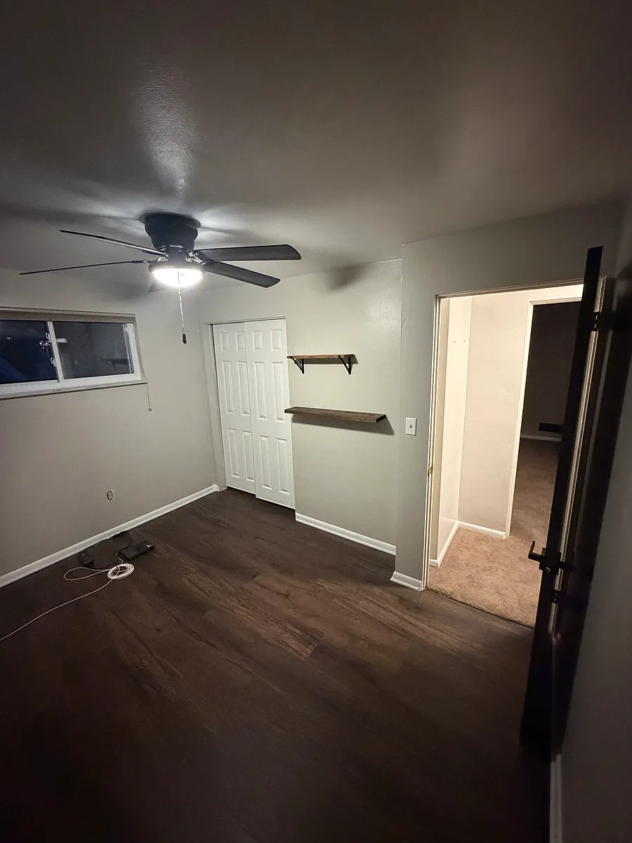 Building Photo - 348 Bracken Ave #2