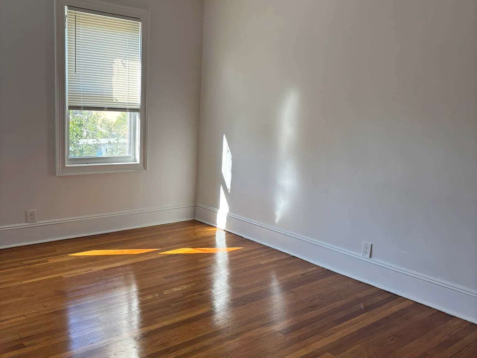 27-23 12th Street — Photo 3