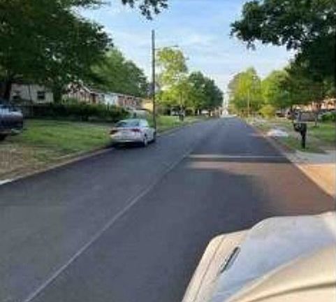 Exterior Neighborhood (street photo)