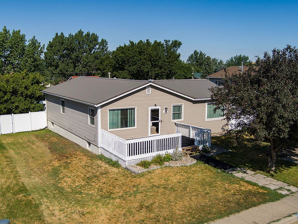 1st image of 308 7th St S