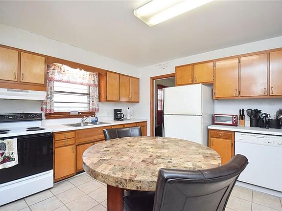 5th image of 311 Brooklyn St