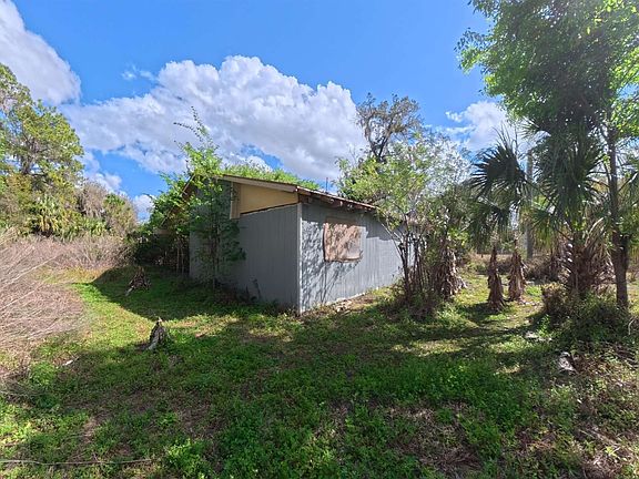 3rd image of 1901 Hontoon Rd