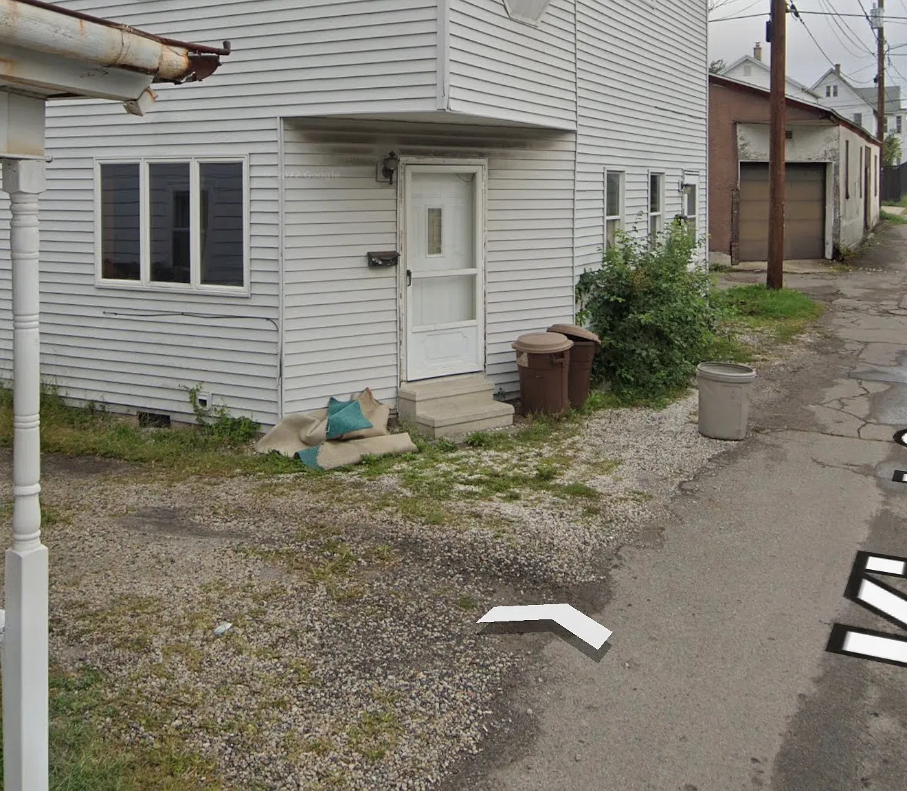437 Birch St — Photo 1