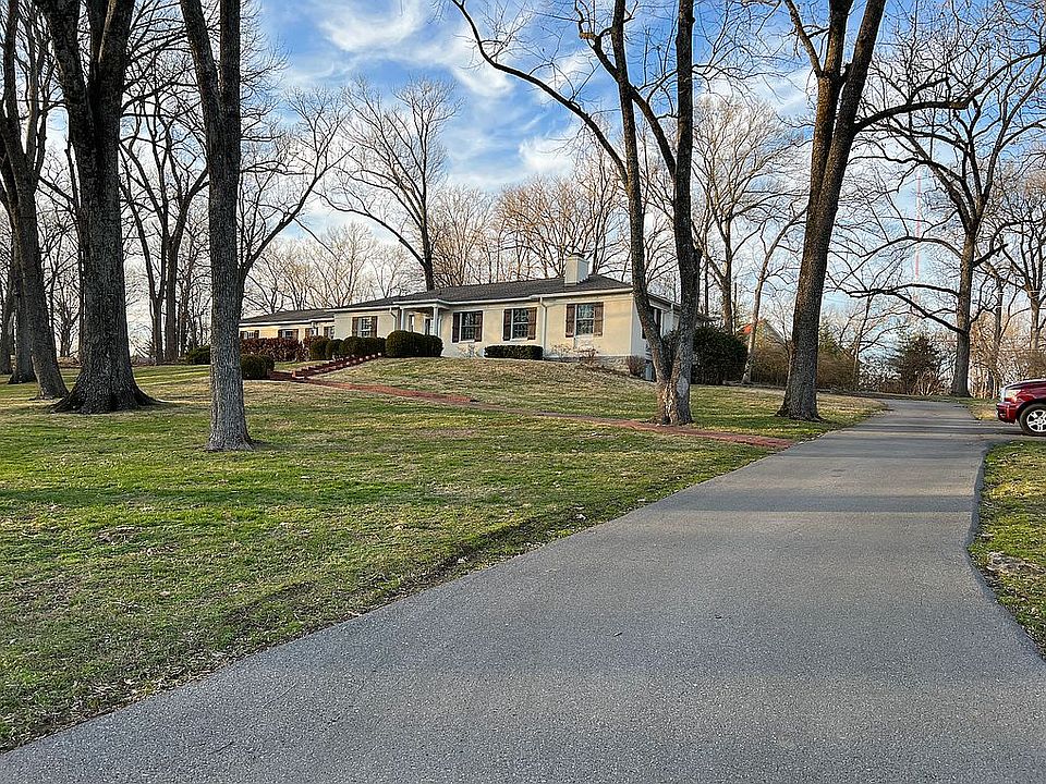 1st image of 400 Hillwood Blvd