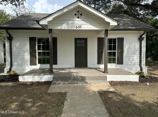 588 Martin Luther King Dr, Holly Springs, MS 38635
