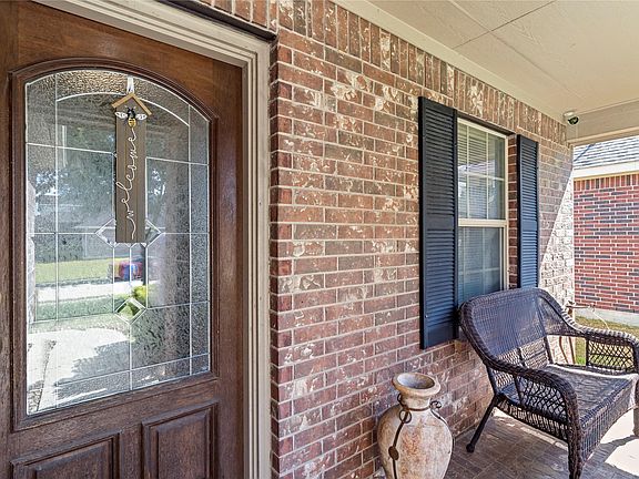 3rd image of 10307 Whisper Bluff Dr