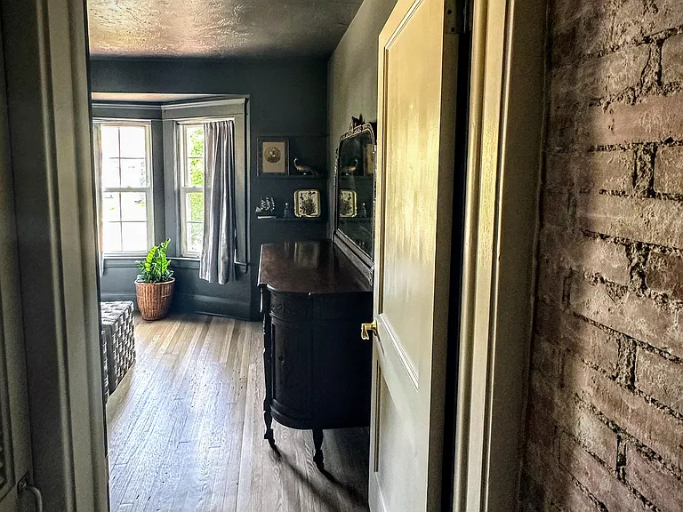 9404 Clifton Blvd — Photo 30
