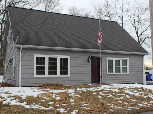 20 Manor Circle, East Hartford, CT 06118