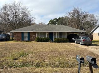 10360 McElroy Dr, Keithville, LA 71047