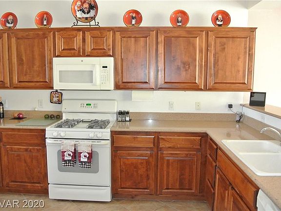 4th image of 4441 Santa Clarita Ave