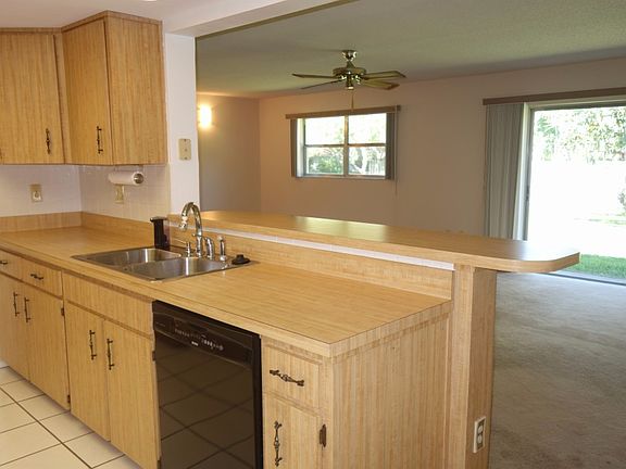 5th image of 20 Knollwood Ct