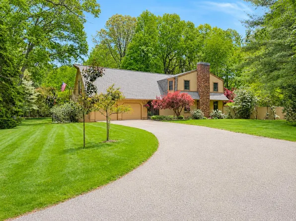 6474 S Walker Rd, Fruitport, MI 49415