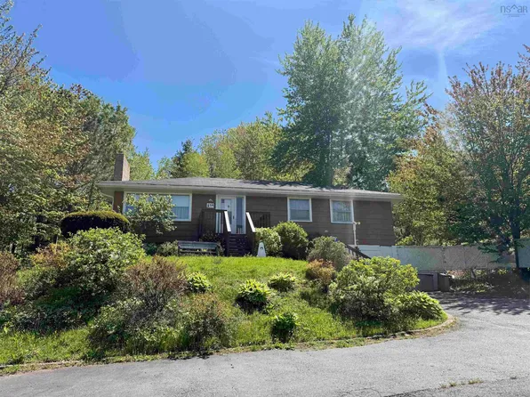674 Hammonds Plains Rd, Halifax, NS B4B 1A7