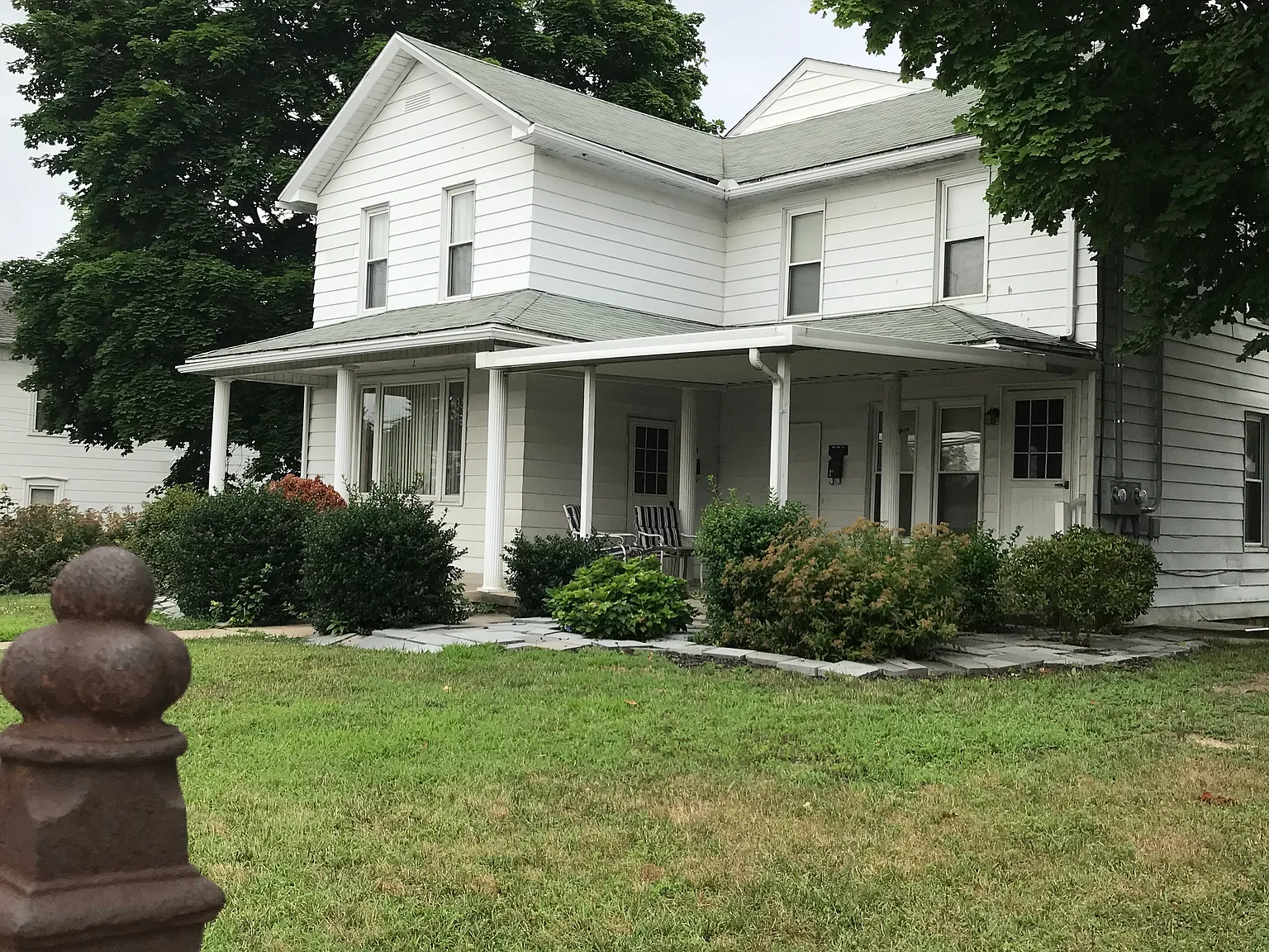 3 bed, 3000 sqft, $1,600 — Photo 2