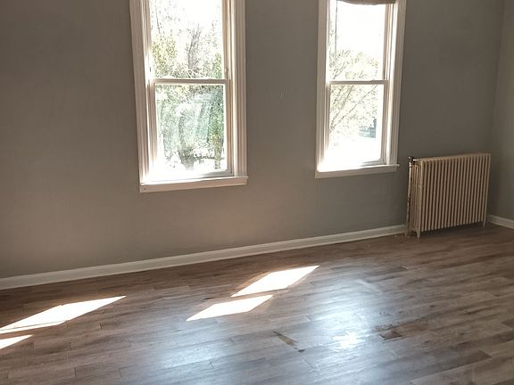 5th image of 416 W Jackson St APT 4