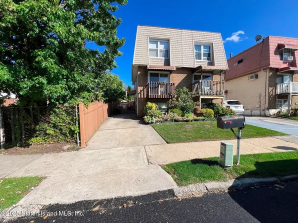 15 Lambert St, Staten Island, NY 10314