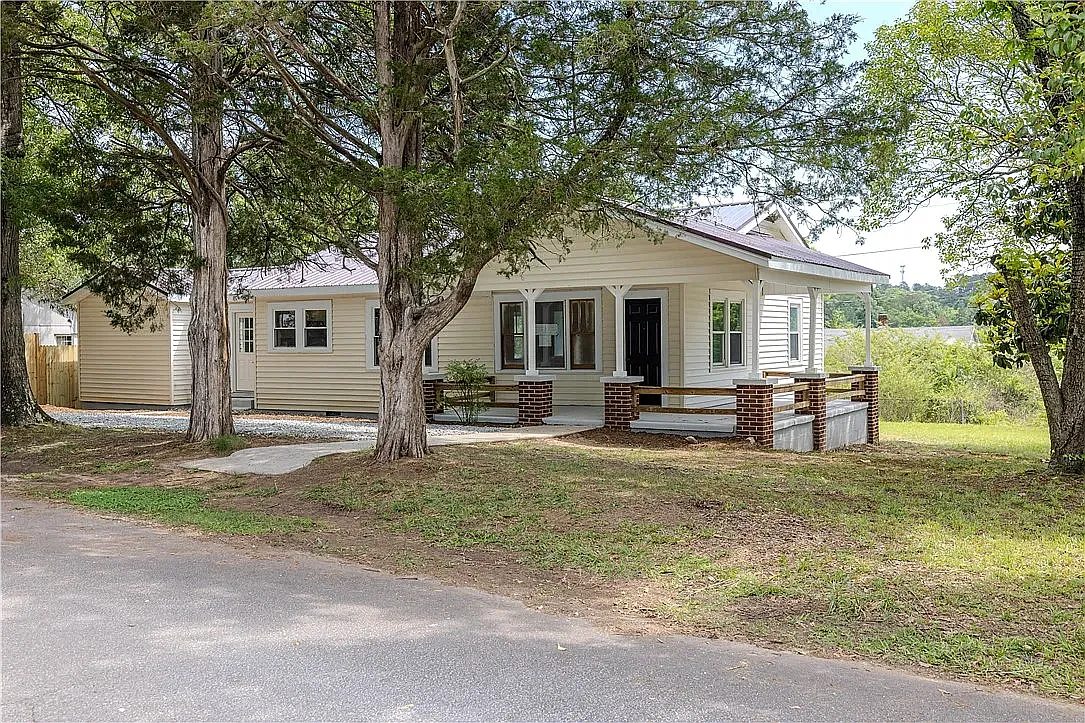 3 bed, 1463 sqft, $1,800 — Photo 4
