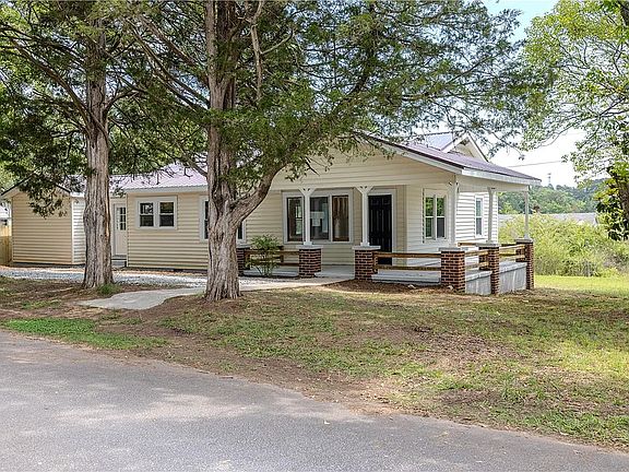 4th image of 115 Pelfrey St