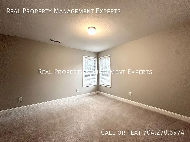 9824 Coatbridge Dr — Photo 18