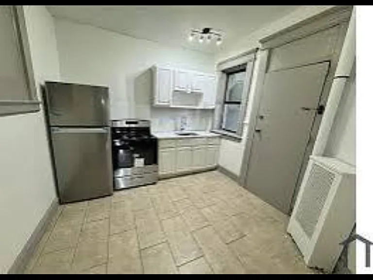 66 N Grove St #302 — Photo 6