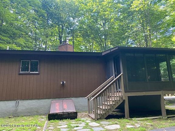 5th image of 375 Lakewood Dr