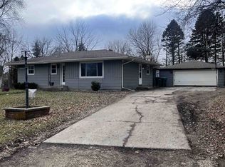 4445 Clover Crest Ln, Rockford, IL 61109