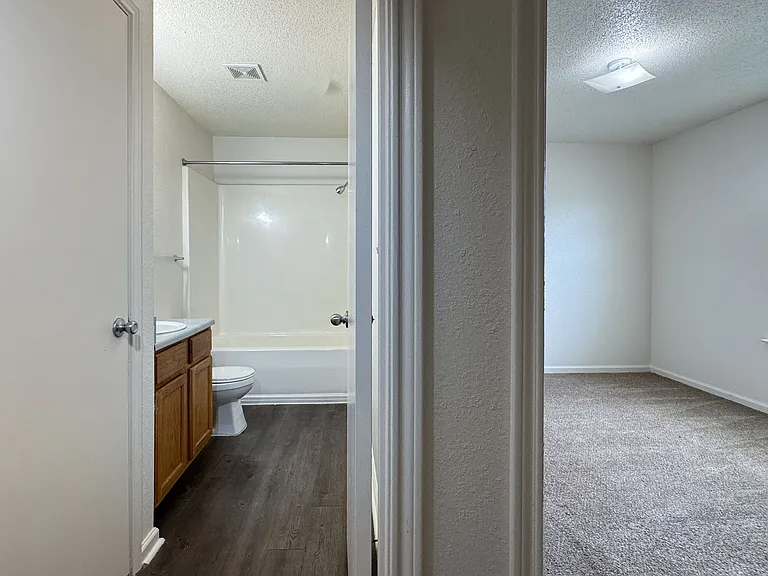 Camellia Trace Apartments — Photo 24