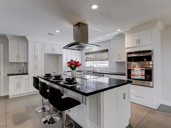 1604 Campbell Dr, Las Vegas, NV 89102