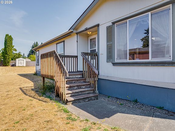 4th image of 15100 NE 34th St