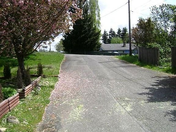 3rd image of 13202 8th Avenue Ct S