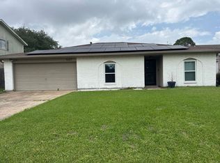 9807 Sparrow St, La Porte, TX 77571