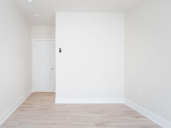 5th image of 2724 N Croskey St #5
