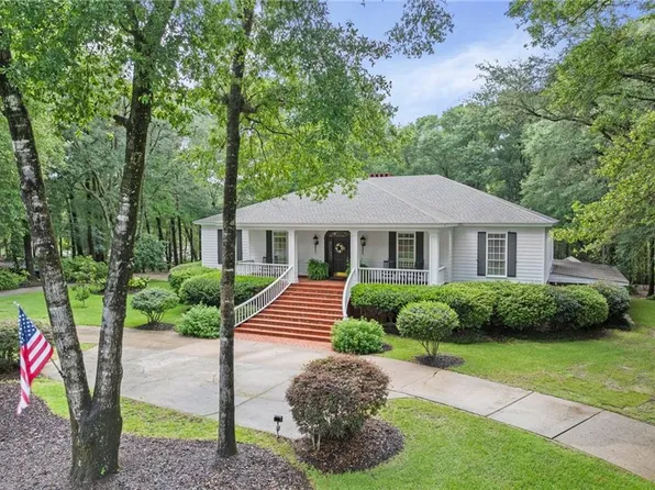 8200 Whisper Lakes Ct, Mobile, AL 36619