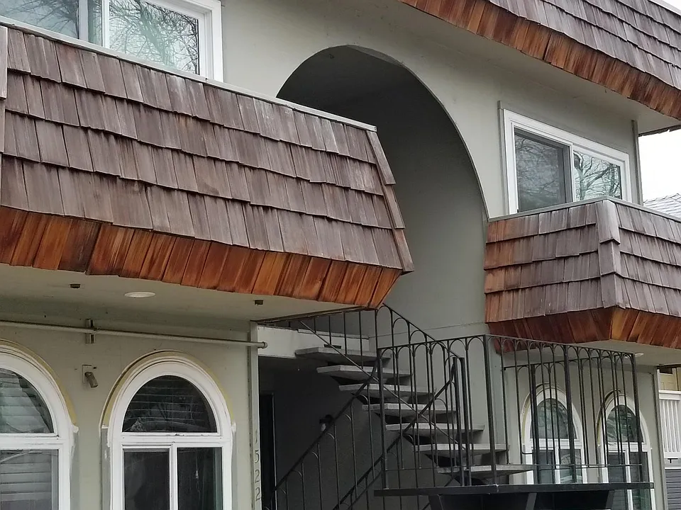 Fourplex building