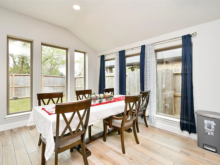 5042 Albany Shores Ln — Photo 23