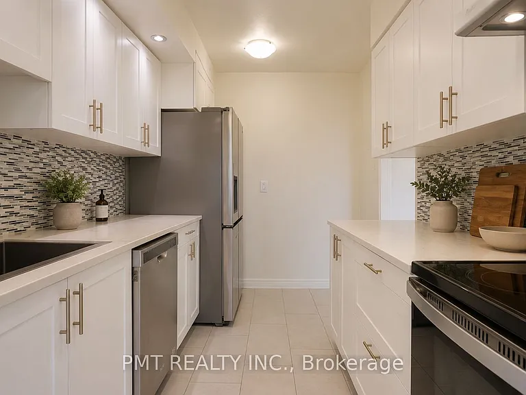 301 Prudential Dr #407 — Photo 8