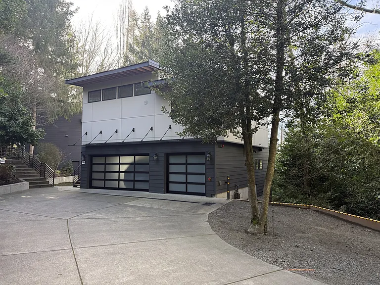 SE 47th Pl — Photo 20