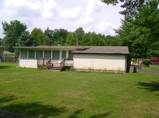 9829 E Starry Eyed Ln, Cromwell, IN 46732