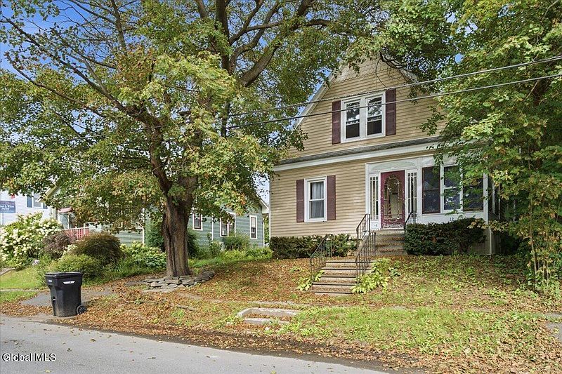 2nd image of 12 Kinloch Avenue