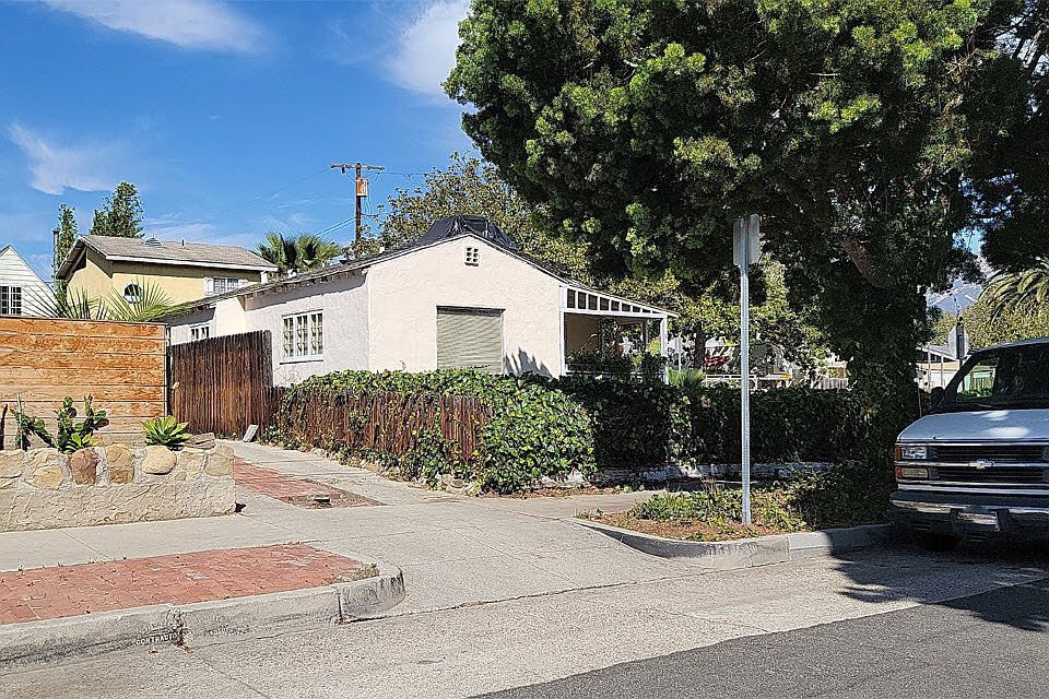 1st image of 918 W Sola St