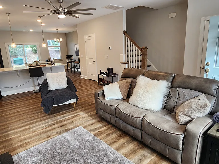 346 Old Grove Ln — Photo 9