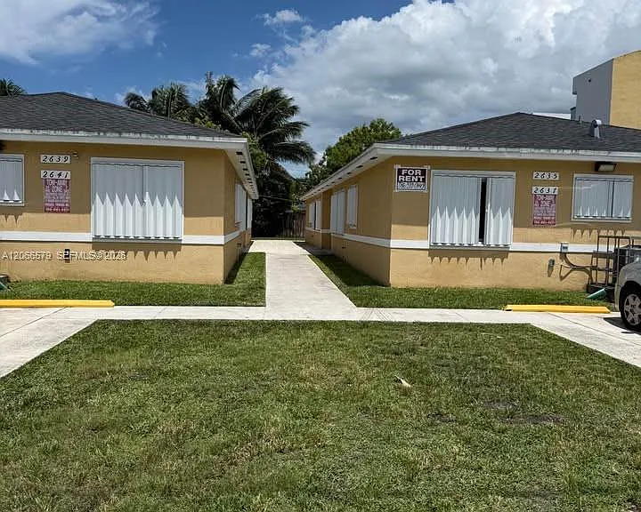 2635 NW 24th Ave — Photo 1