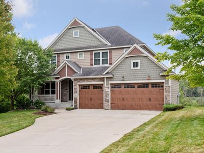 906 Woodland Dr, Little Canada, MN, 55109