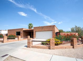 9455 E Barrudean Hills St, Tucson, AZ 85710