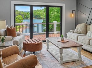 520 Long View Dr, Hiawassee, GA 30546