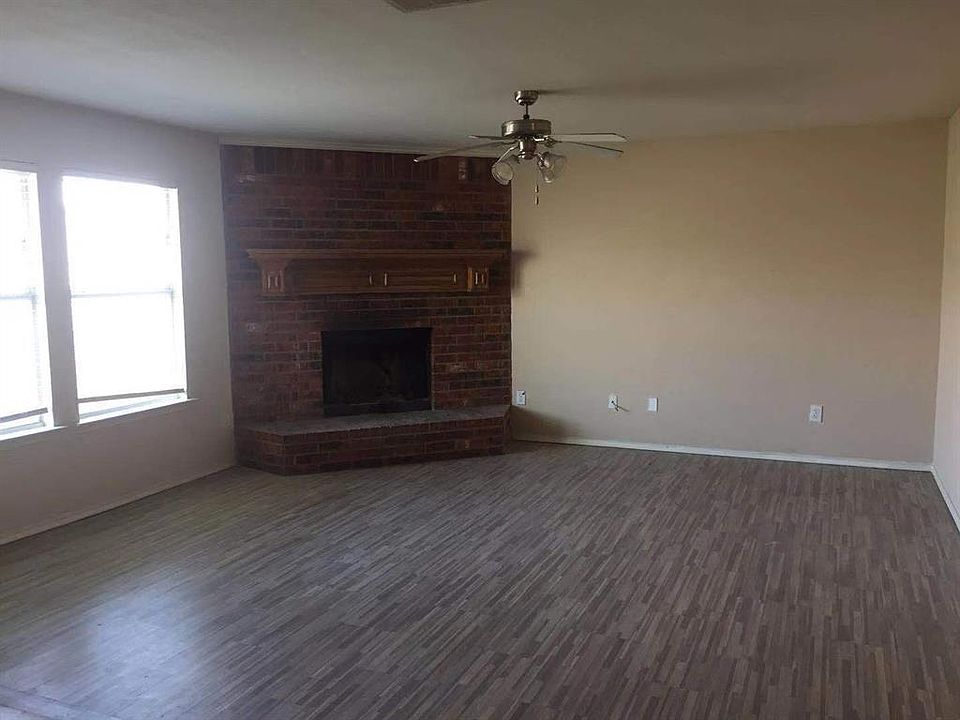 1st image of 4016 Red Rock Dr